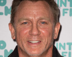 OKJ.Daniel Craig4.1