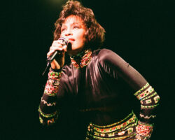 OKJ.Whitney-Houston.2.1